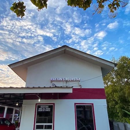 Rayyan'S Roomstay Pantai Kok Luaran gambar