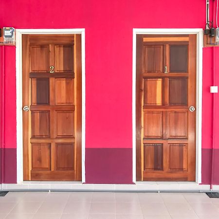Rayyan'S Roomstay Pantai Kok Luaran gambar