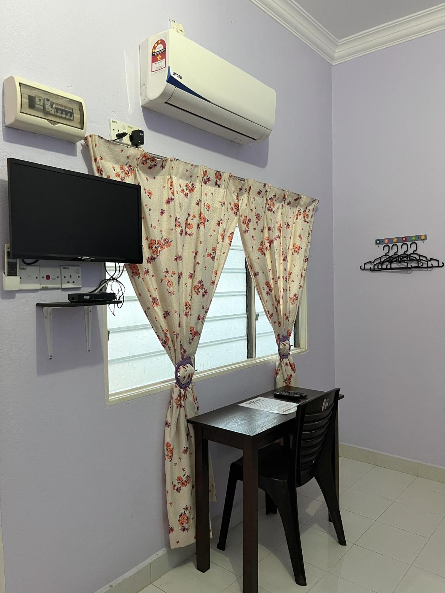 Rayyan'S Roomstay Pantai Kok Luaran gambar
