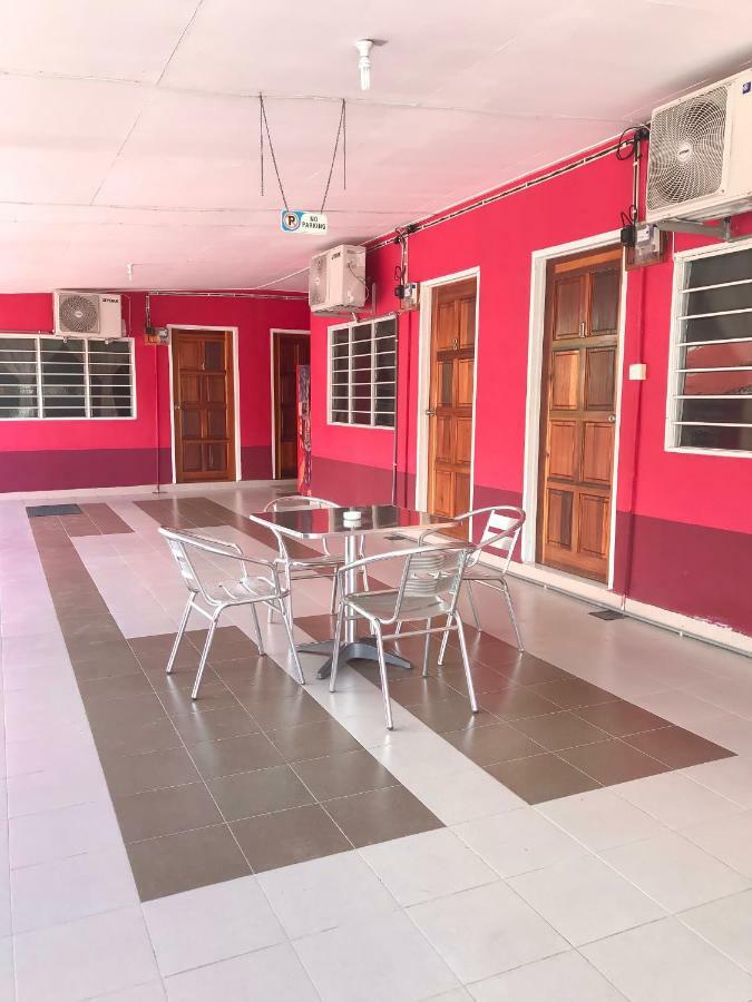 Rayyan'S Roomstay Pantai Kok Luaran gambar